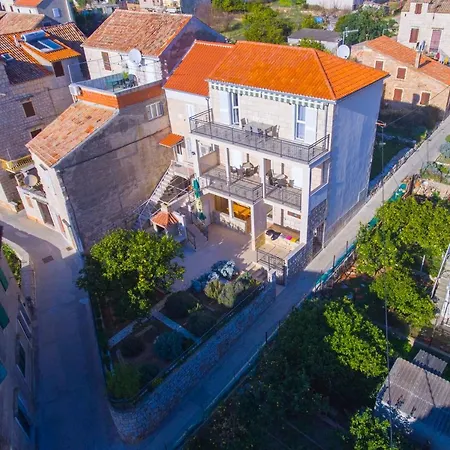 Saphire With Sea View Apartment